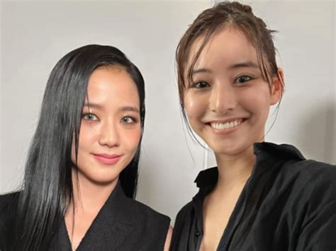 新木優子、BLACKPINK・ジスとの美人すぎるツー .